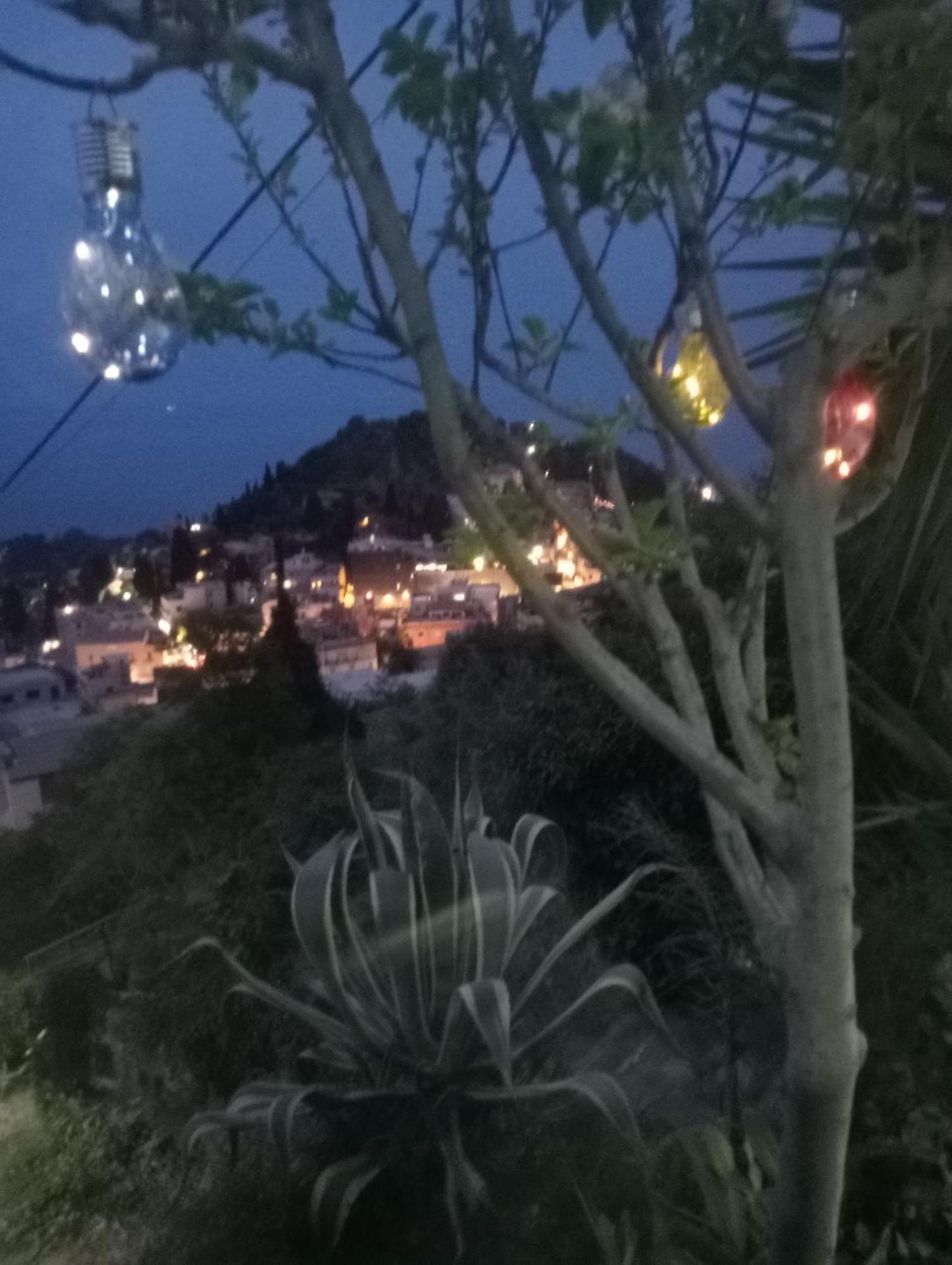 Appartamento J&M's U Castiddanu locazione turistica Taormina Camera foto
